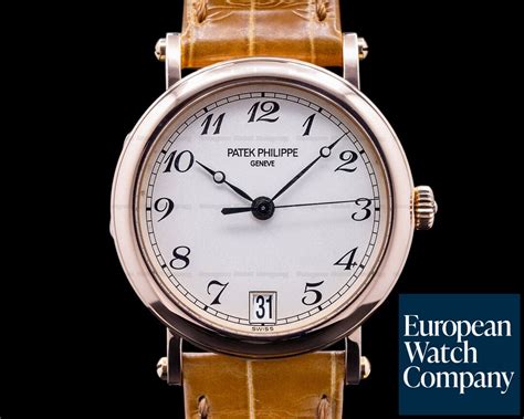 Patek Philippe Calatrava 5053 .